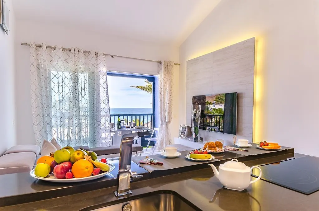 Lidia & Paco Home Two Bedrooms Beachfront location