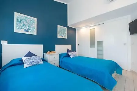 Lidia & Paco Home Two Bedrooms Beachfront Playa Del Aguila  Spain